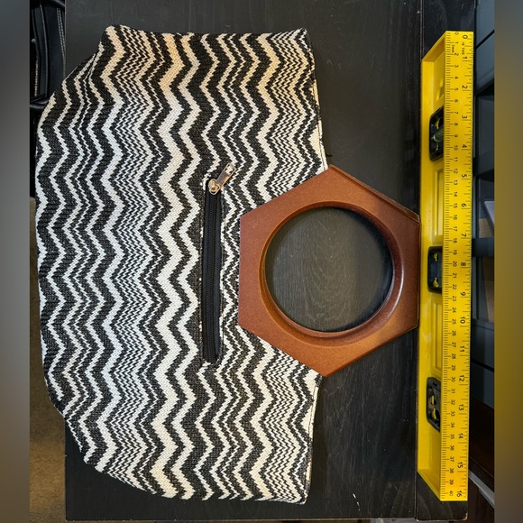 Vintage Chevron Satchel with Wooden Handle - Picture 4 of 5